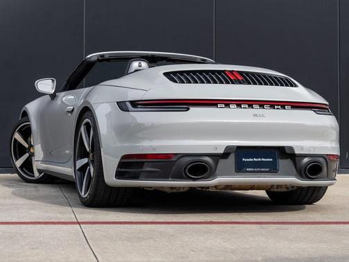 2020 Porsche 911 Carrera 4S Cabriolet