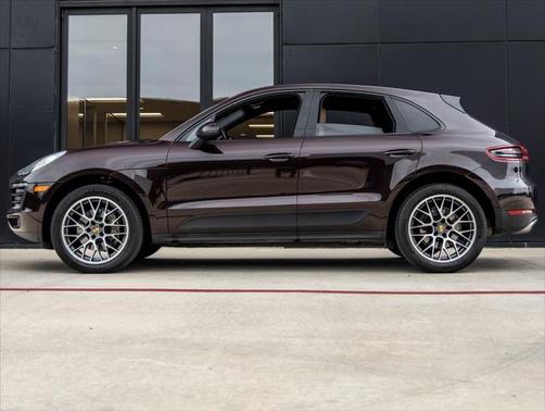 2018 Porsche Macan Base