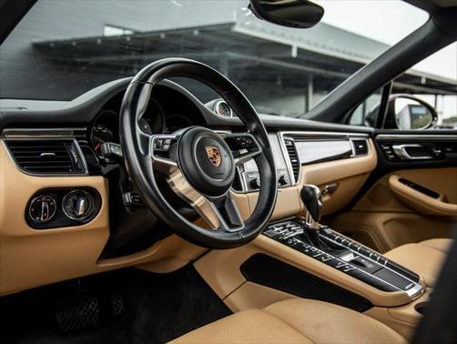 2018 Porsche Macan Base