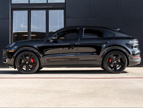 2025 Porsche Cayenne S