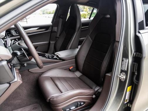 2025 Porsche Panamera E-Hybrid 4