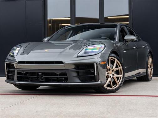 2025 Porsche Panamera E-Hybrid 4