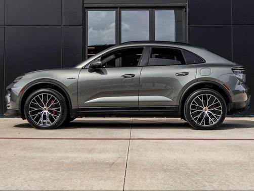 2026 Porsche Macan 4S
