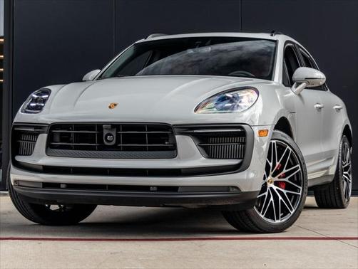 2025 Porsche Macan Base