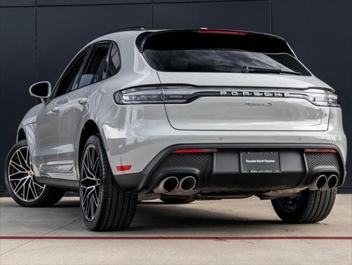 2025 Porsche Macan Base
