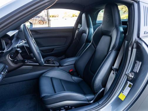 2025 Porsche 911 Targa 4 GTS