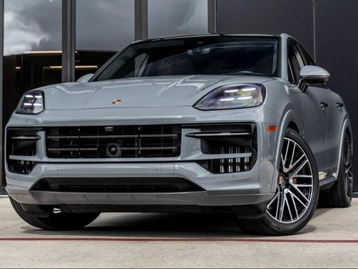2025 Porsche Cayenne GTS