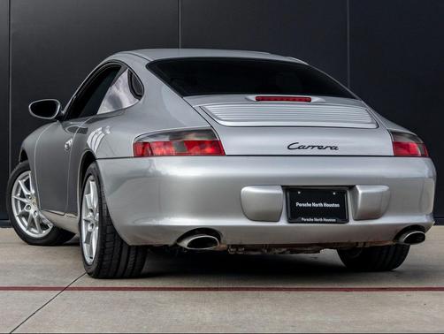 2004 Porsche 911 Carrera