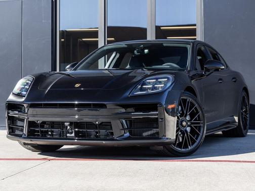 2026 Porsche Panamera GTS