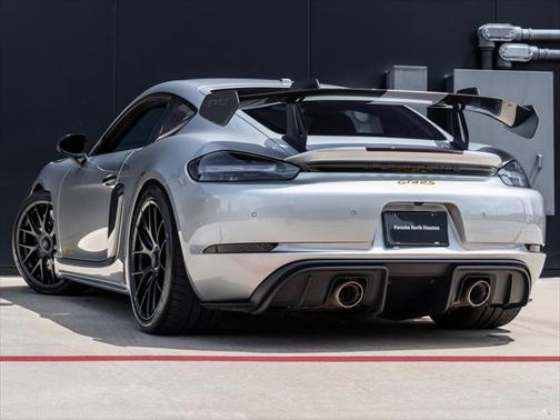 2024 Porsche 718 Cayman GT4 RS