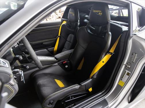 2024 Porsche 718 Cayman GT4 RS