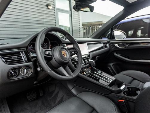2025 Porsche Macan 