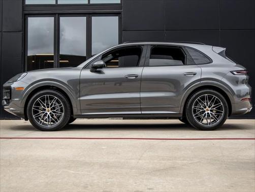 2025 Porsche Cayenne