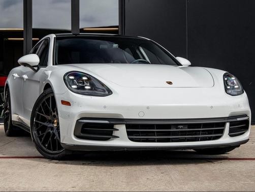 2020 Porsche Panamera 4