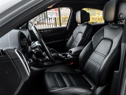 2021 Porsche Cayenne Cayenne