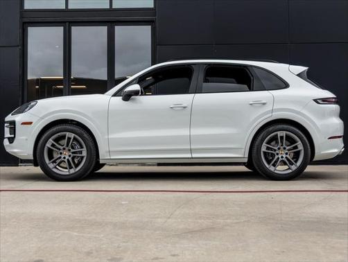 2025 Porsche Cayenne