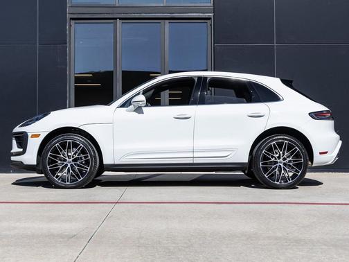 2026 Porsche Macan 
