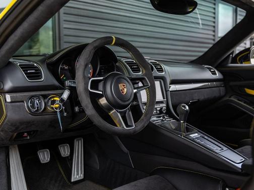 Racing Yellow 2016 Porsche Cayman GT4