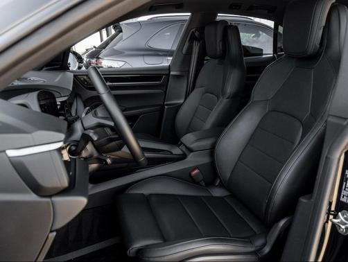 2025 Porsche Macan Electric