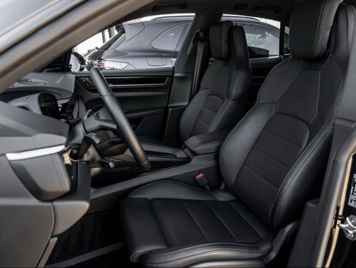 2025 Porsche Macan Electric