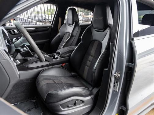 2022 Porsche Cayenne Turbo GT