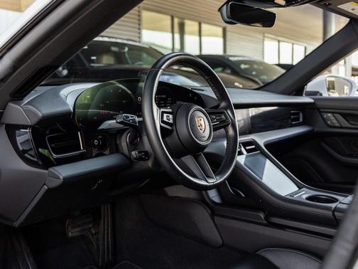 2022 Porsche Taycan Base (A2)