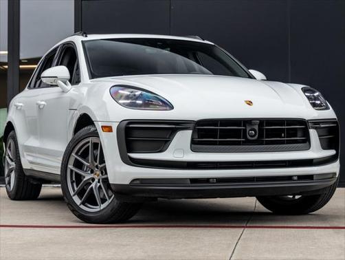 2025 Porsche Macan Base