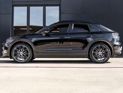 2025 Porsche Macan Macan Electric