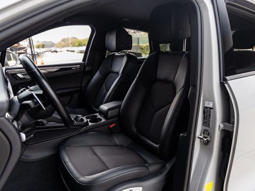2023 Porsche Macan 