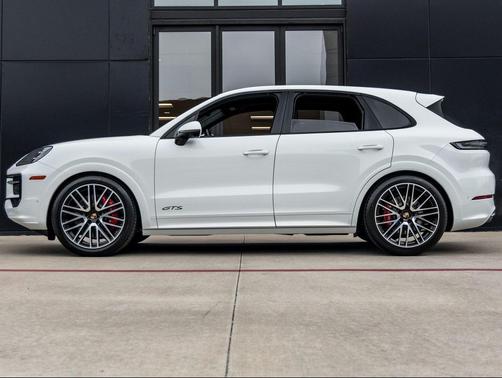2026 Porsche Cayenne GTS