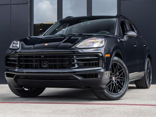 Chromite Black Metallic 2026 Porsche Cayenne Cayenne