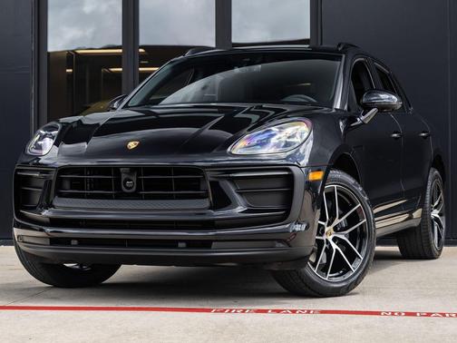 Jet Black Metallic 2026 Porsche Macan Macan
