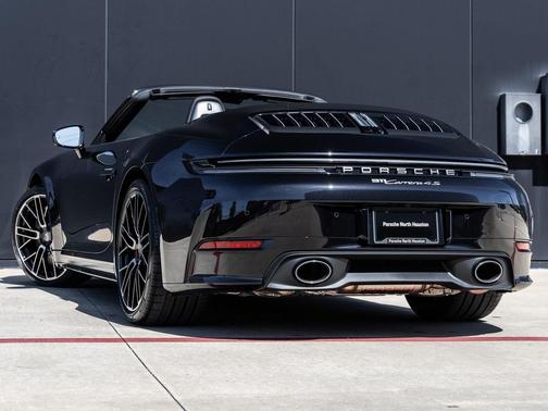 2026 Porsche 911 Carrera 4S Cabriolet