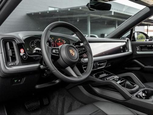 2025 Porsche Cayenne 