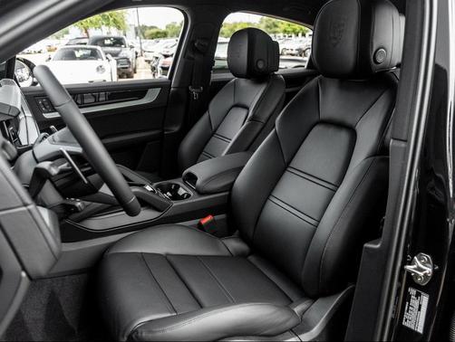 2025 Porsche Cayenne 