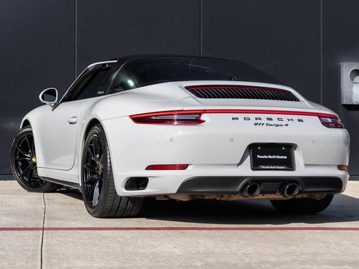 2019 Porsche 911 Targa 4