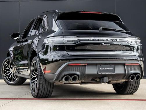 2025 Porsche Macan Base