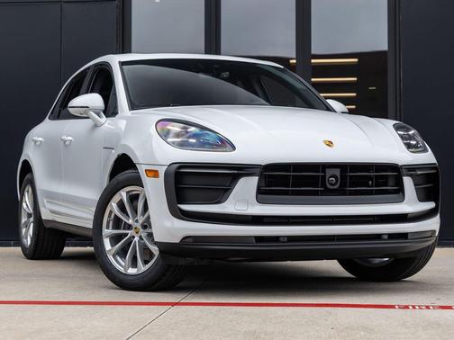 Carrara White Metallic 2026 Porsche Macan Macan