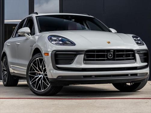 2025 Porsche Macan Base