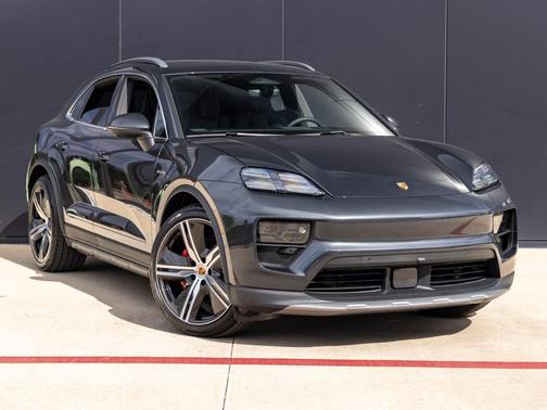 2025 Porsche Macan 4S