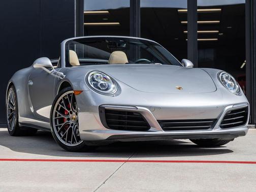 GT Silver Metallic 2017 Porsche 911 Carrera 4S Cabriolet