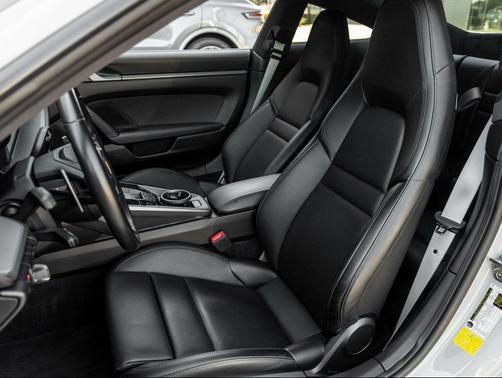 2022 Porsche 911 Carrera S