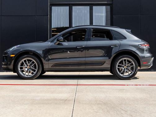 Volcano Grey Metallic 2026 Porsche Macan Macan