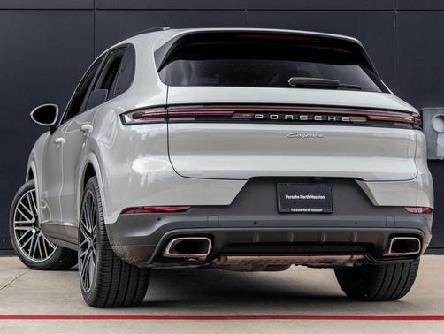 Chalk 2026 Porsche Cayenne Cayenne