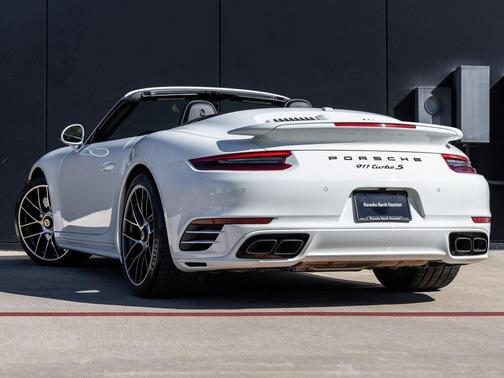 2017 Porsche 911 Turbo S