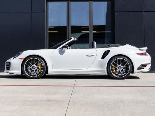 2017 Porsche 911 Turbo S