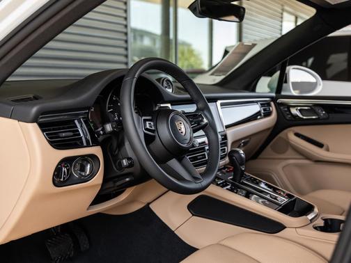 2025 Porsche Macan Macan