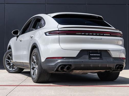 2024 Porsche Cayenne S