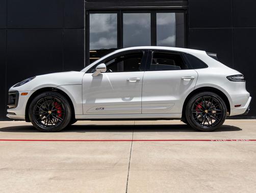 Carrara White Metallic 2024 Porsche Macan GTS