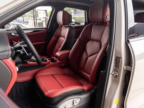 Chalk 2026 Porsche Macan Macan